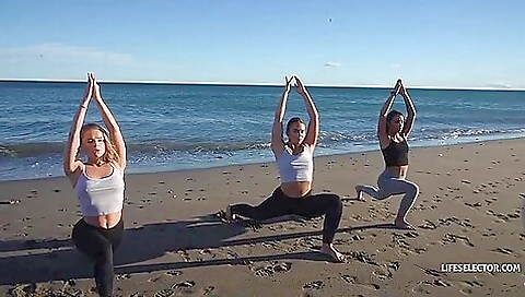 Sexy chick loves a big dick