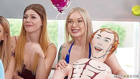 Mature woman rachael take a hard cock in her mouth